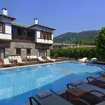 Archontiko Naoumidi Hotel