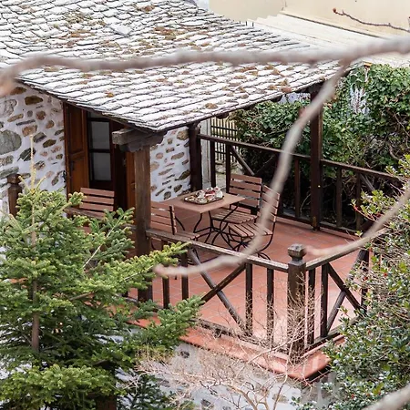 Hotel Archontiko Naoumidi 5*