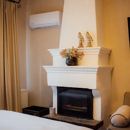Hotel Archontiko Naoumidi 4*