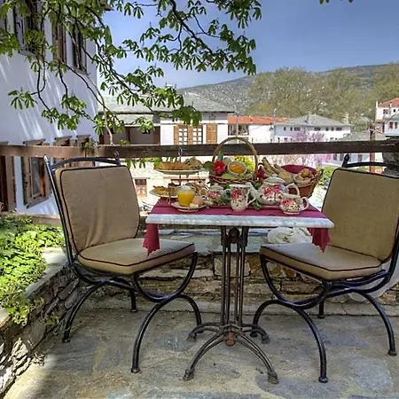 Archontiko Naoumidi Hotel