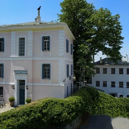 Hotel Archontiko Naoumidi 5*
