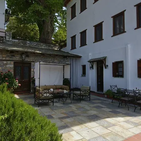 Archontiko Naoumidi ホテル ポルタリア