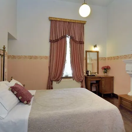 阿肯提克纳欧米迪酒店