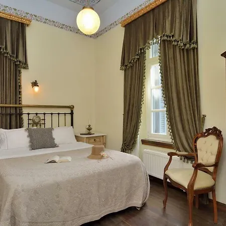 Archontiko Naoumidi Hotel 4*