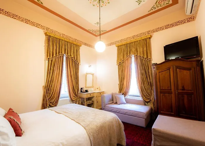 阿肯提克纳欧米迪酒店