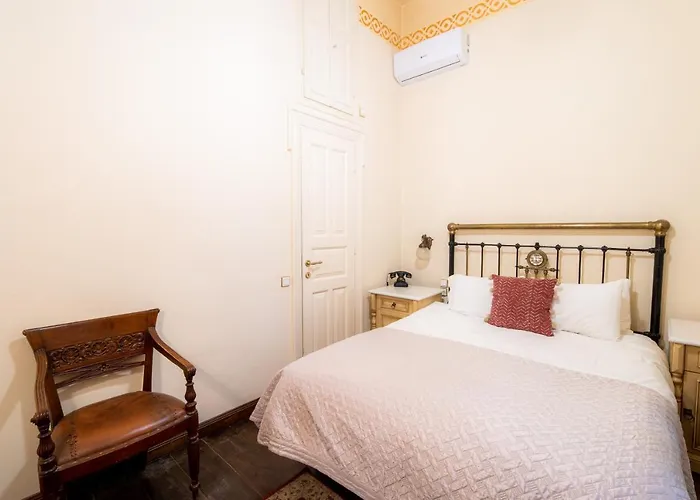 阿肯提克纳欧米迪酒店