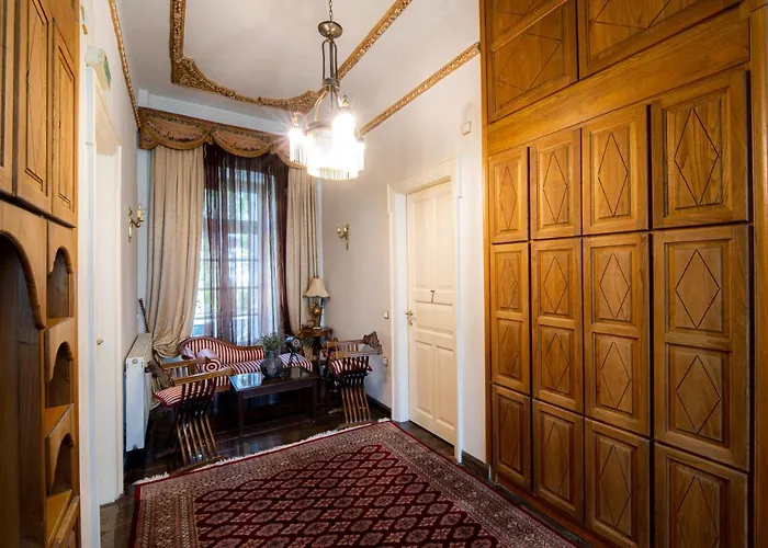 阿肯提克纳欧米迪酒店