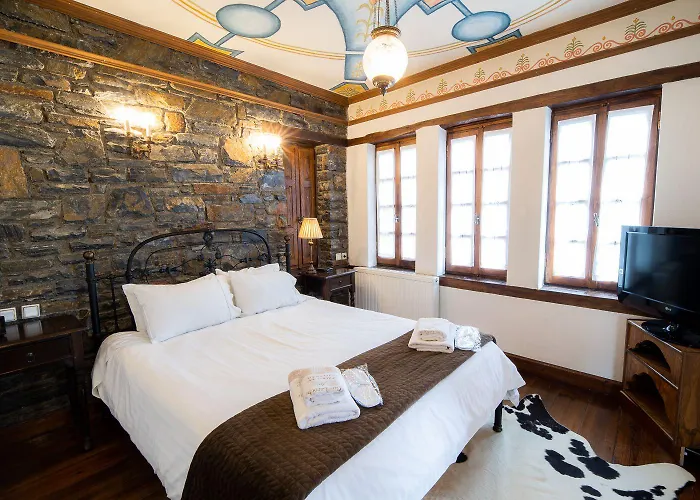 阿肯提克纳欧米迪酒店 酒店 波尔塔里亚