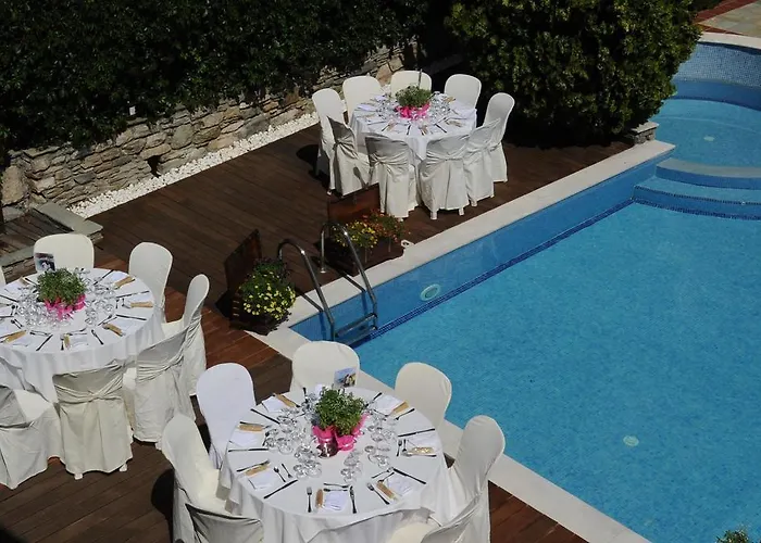 阿肯提克纳欧米迪酒店 波尔塔里亚