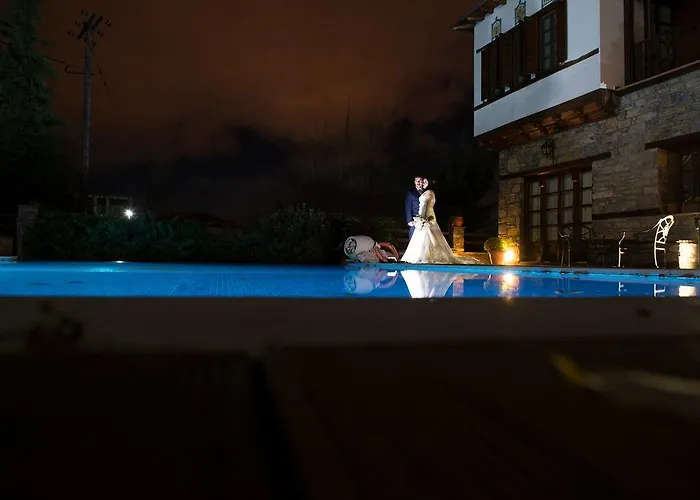 阿肯提克纳欧米迪酒店 酒店